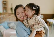 /content/dam/uhc/uhone/health-and-wellness/wide-MotherHuggingDaughter-2165987987_6.jpg